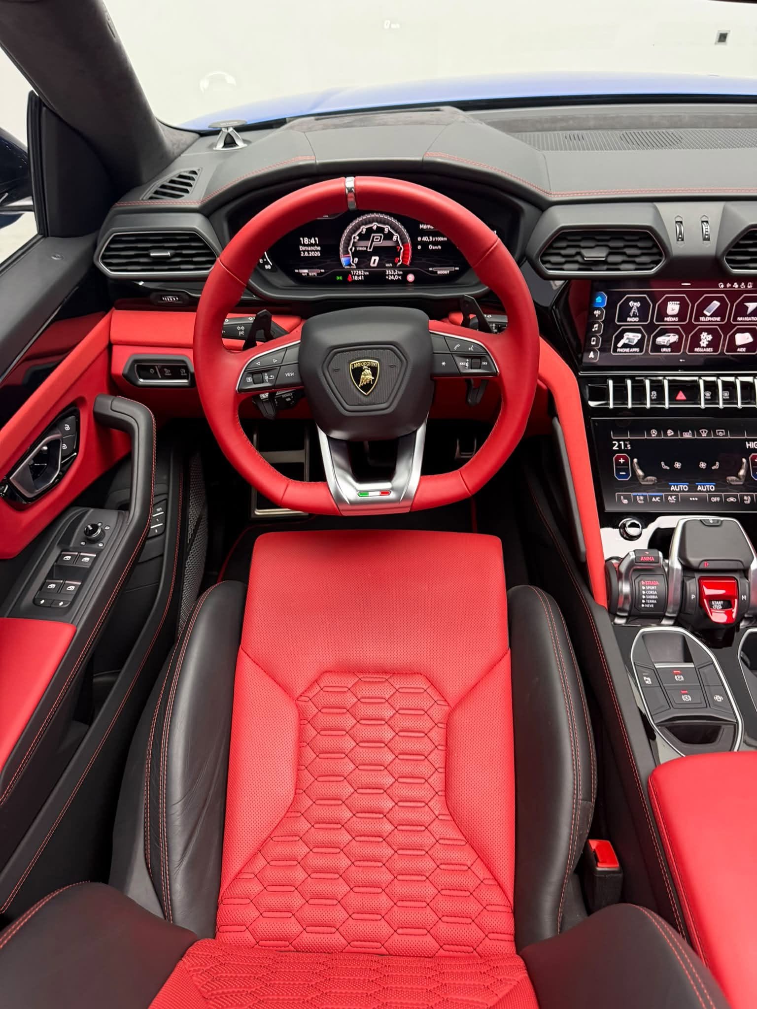 lamborghini URUS